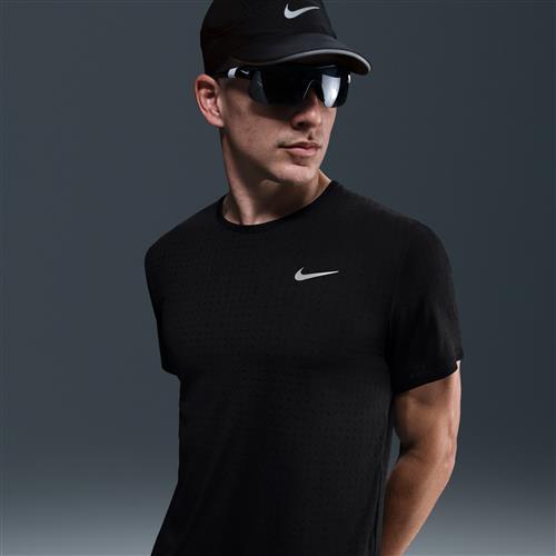 Nike Miler Breathe Dri-FIT-løbeoverdel med korte ærmer til mænd - sort