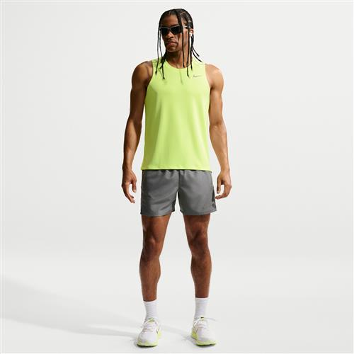 Nike Miler Dri-FIT 2-i-1-løbeshorts (12,5 cm) til mænd - grå