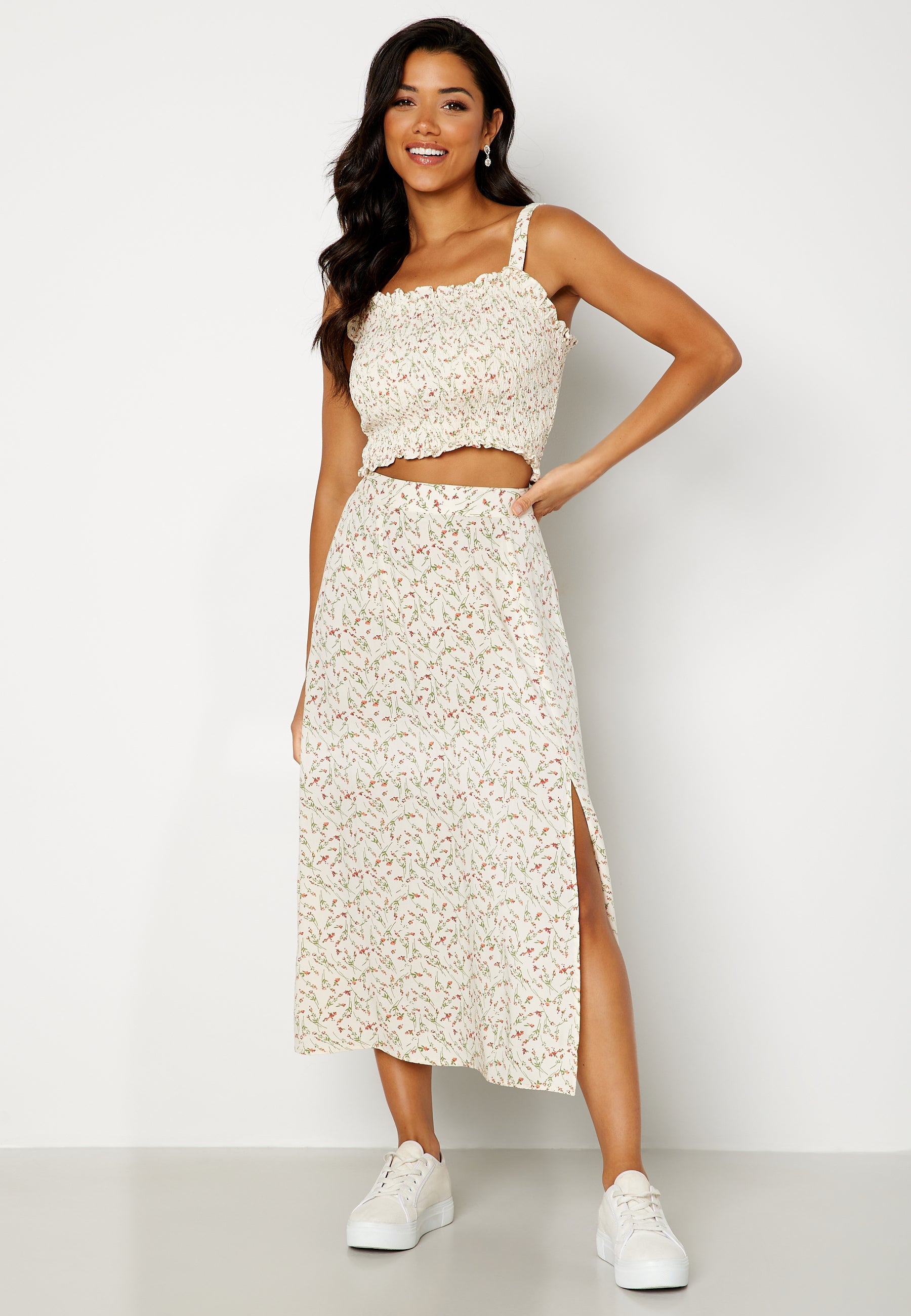 Bubbleroom Care Blossom Skirt Set