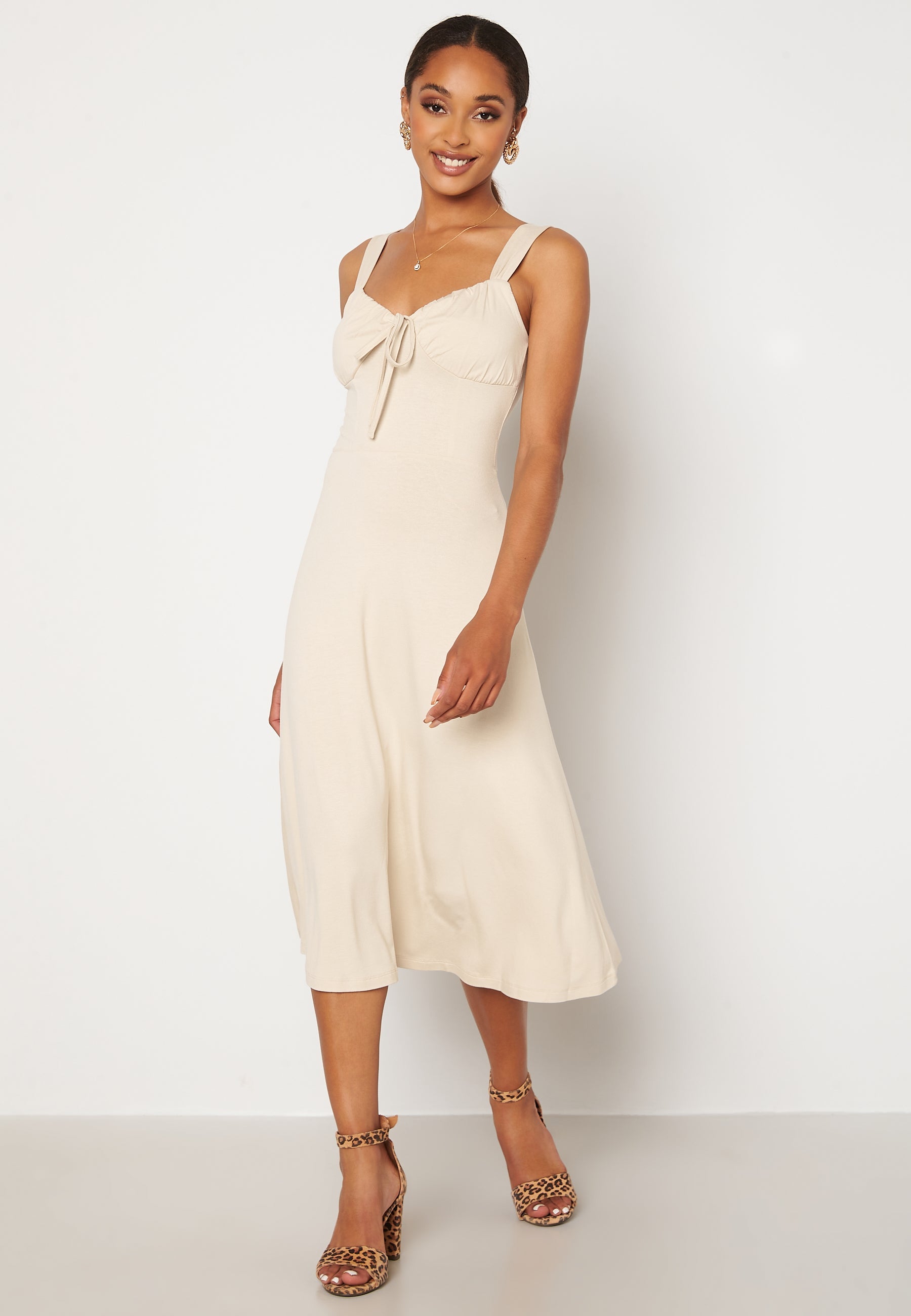 BUBBLEROOM Isa midi dress