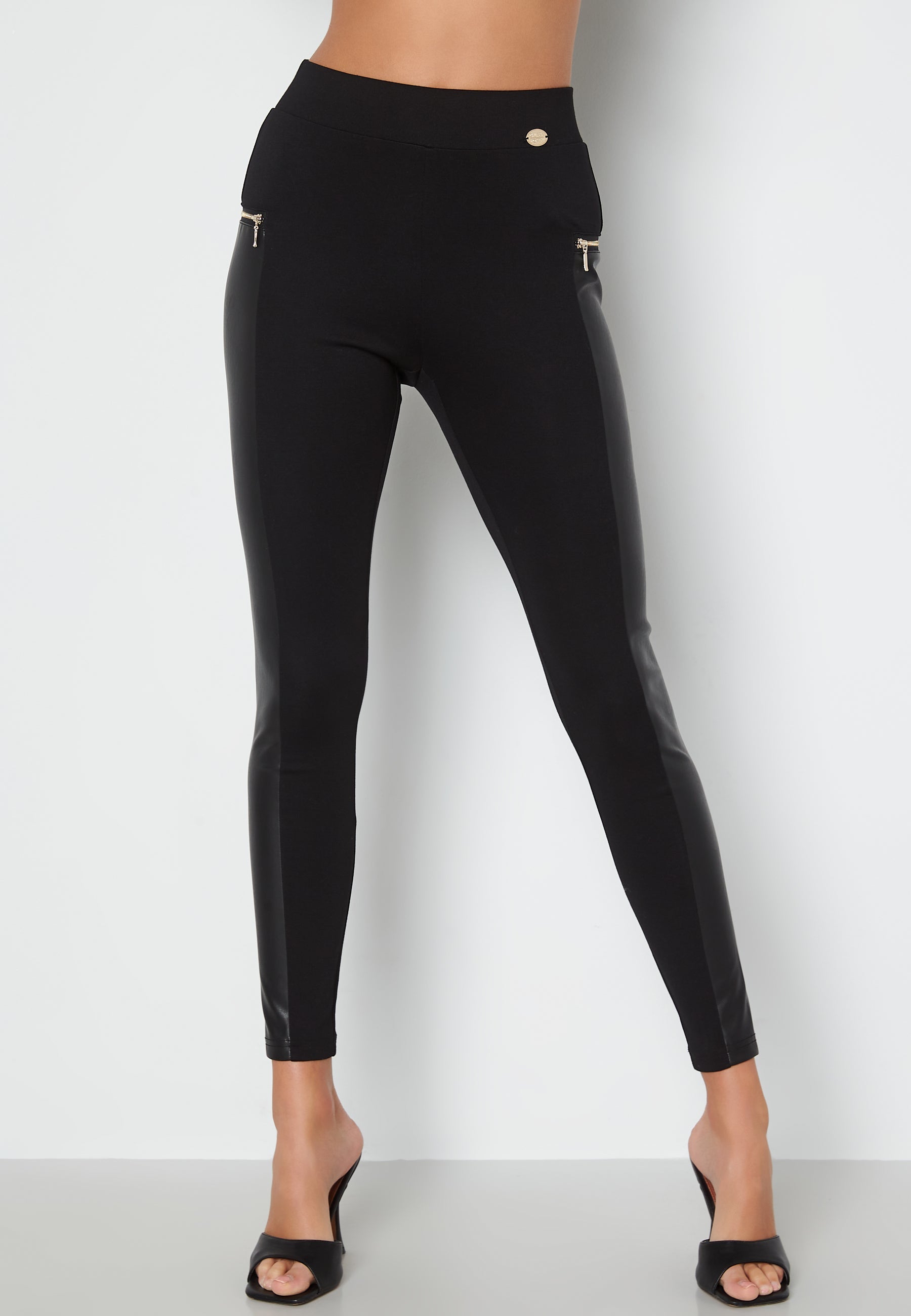 Chiara Forthi Pamina coated leggings