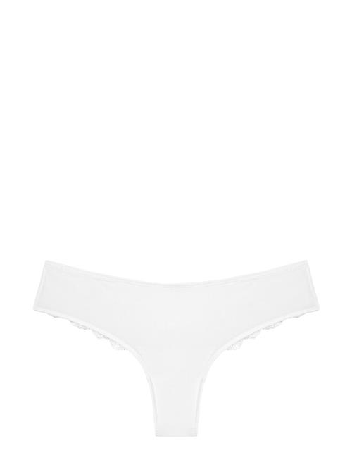 Triumph | Lovely Micro Brazilian String | M