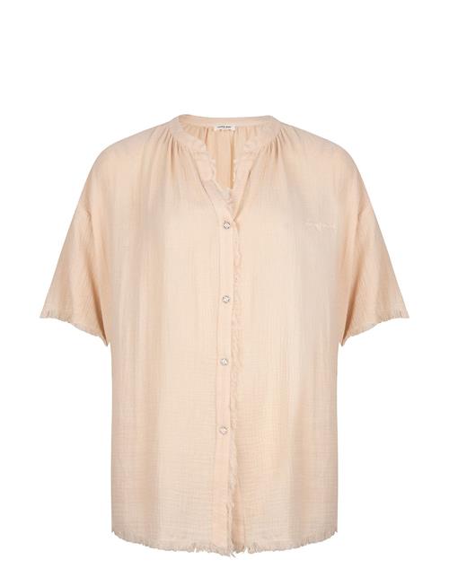 Love Stories | Mila | M