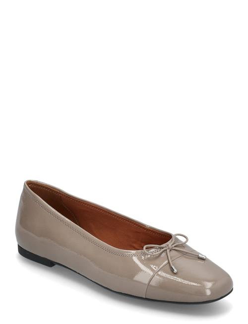 VAGABOND | Jolin | 38