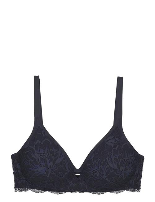 Triumph | Amourette Charm T W02 | F x 90