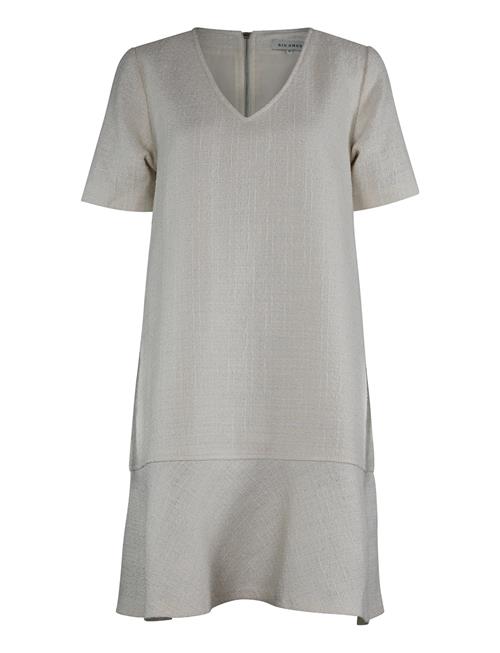 Six Ames | Betty | 34