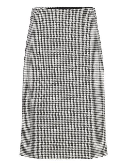 Part Two | Lorinnepw Sk | L