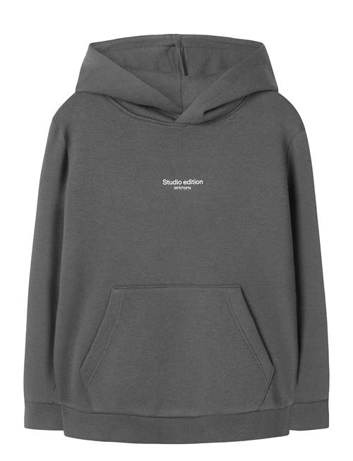 name it | Nkmbrody Ls Nreg Sweat Wh Bru Noos | 122-128