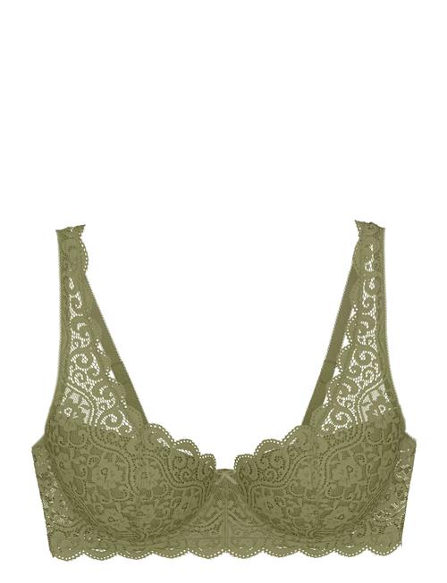 Triumph | Amourette Whp | C x 90