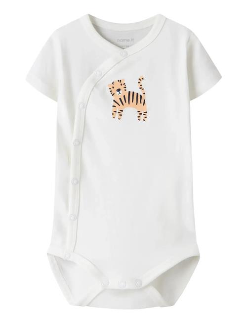 name it | Nbmvacion Ss Wrap Body | 80