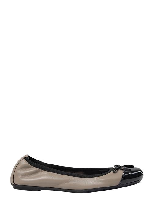 Sofie Schnoor Young | Ballerina | 34