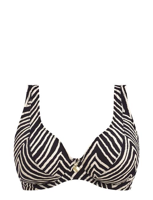 Freya | Fiji Falls | F x 85