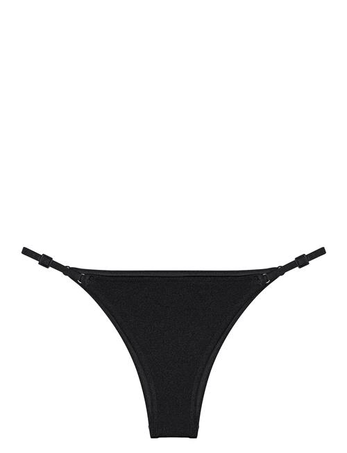 Triumph | Midnight Swim Rio | 40