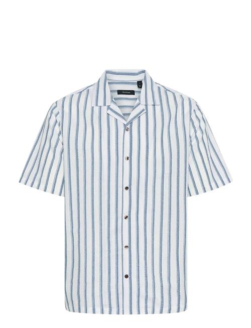 Matinique | Maklampo | M