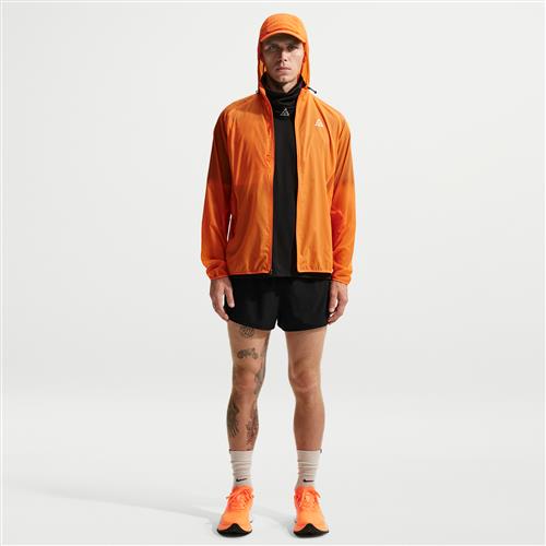 Nike ACG "Trailwind" Dri-FIT ADV-shorts med indershorts (8 cm) til mænd - sort