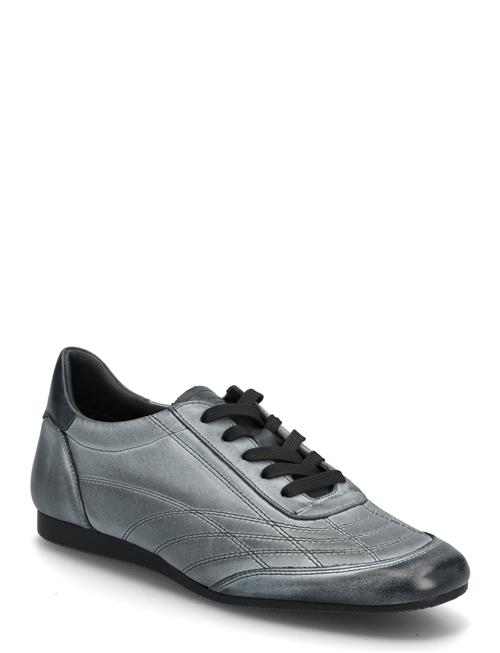 VAGABOND | Hillary | 40