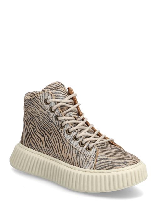 Bisgaard | Bisgaard Debbie L | 32