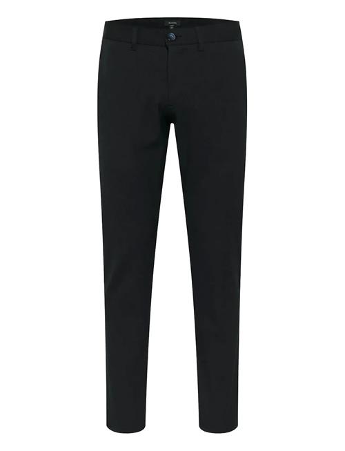 Matinique | Mapristu | 33 x 34