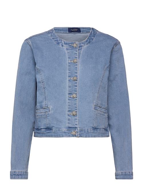 Claire Woman | Cweugeinia | 38