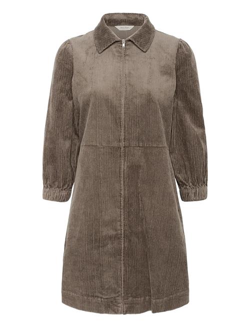 Part Two | Eyvorpw Dr | 38