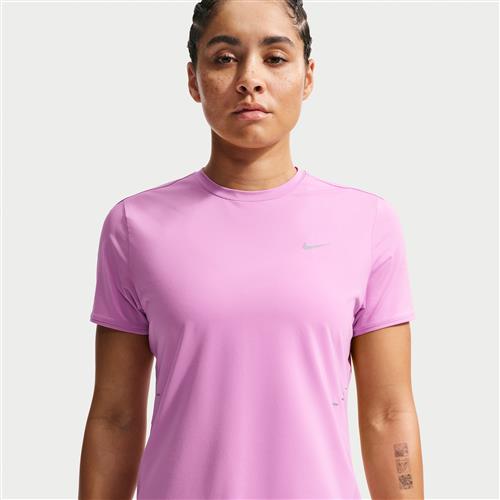 Kortærmet Nike Swift Dri-FIT-løbeoverdel til kvinder - lilla