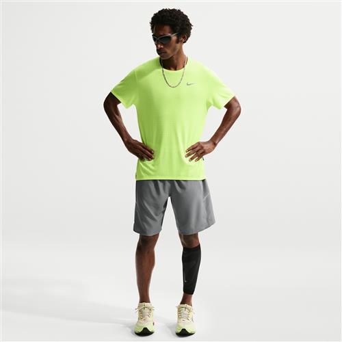 Nike Miler Dri-FIT-løbeshorts (23 cm) uden for til mænd - grå