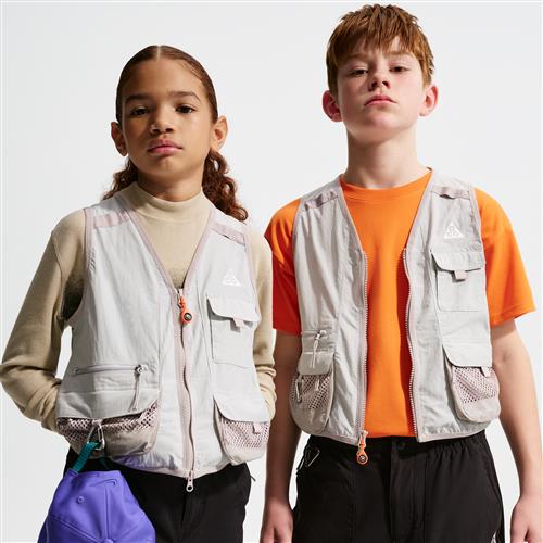 Nike ACG-utility-vest til større børn - grå