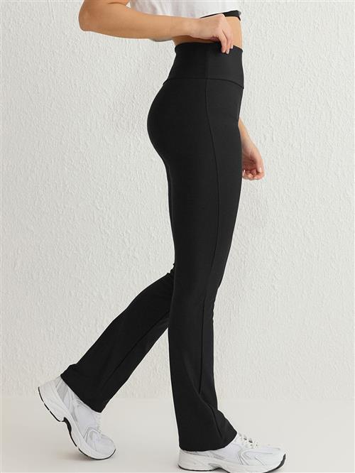 Trendyol Leggings  sort