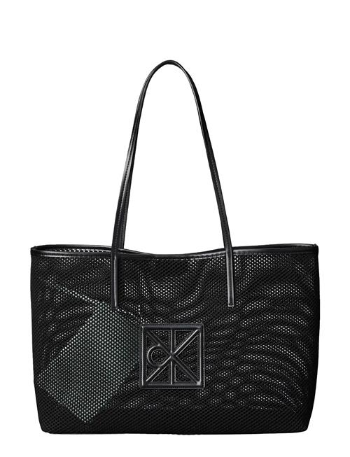 Calvin Klein | Emblem Mesh Tote | ONE SIZE