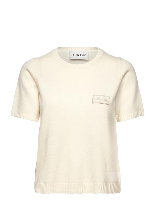 Munthe | Pantas | 38