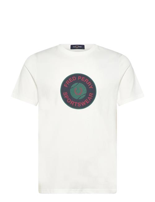 Fred Perry | Tennis Badge Graphic Tee | M