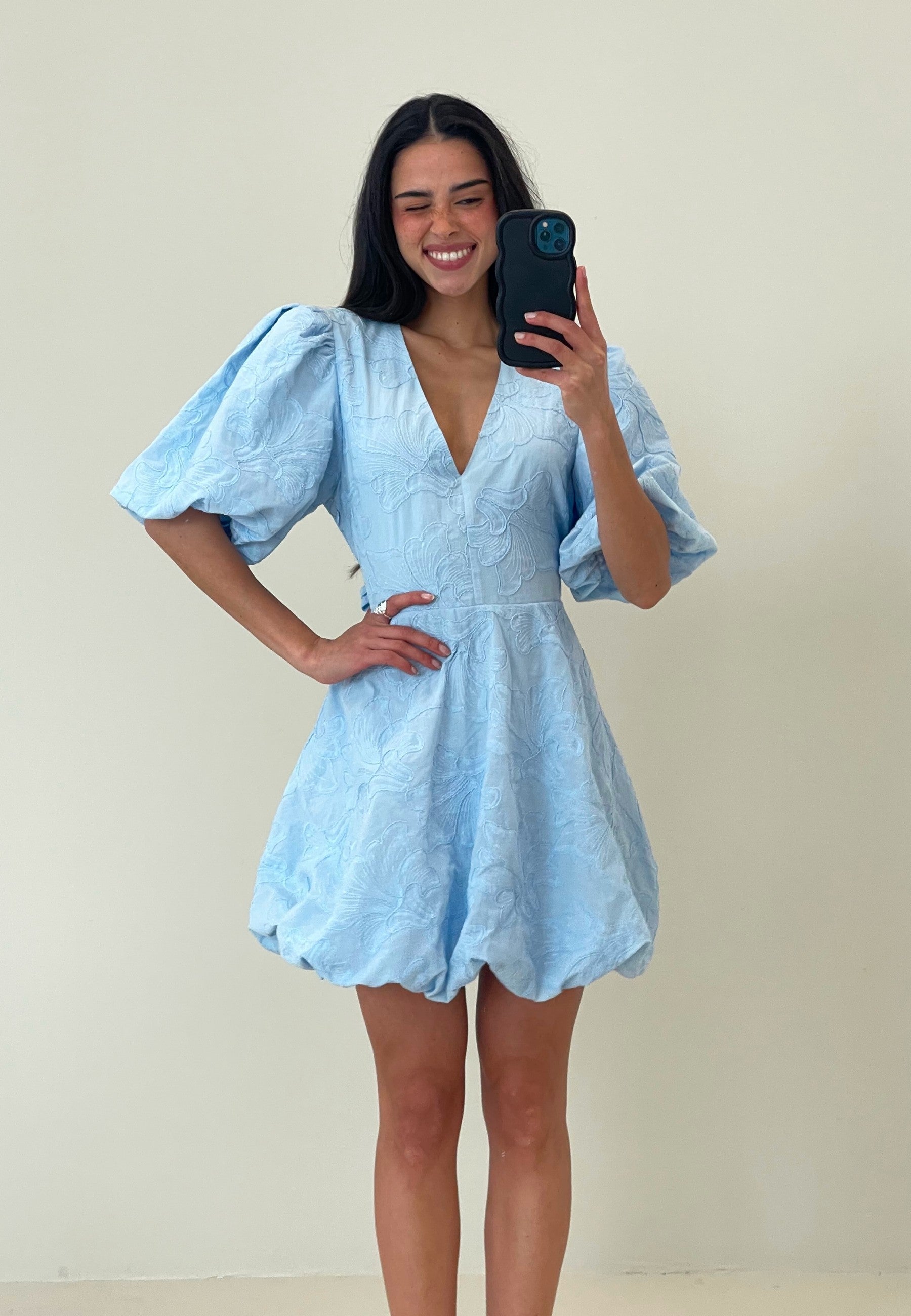 Bubbleroom Occasion V-neck Bubble Hem Short Dress