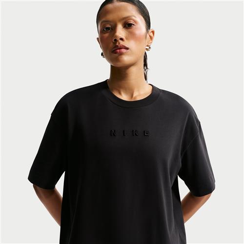 Oversized, kortærmet Nike -T-shirt til kvinder - sort
