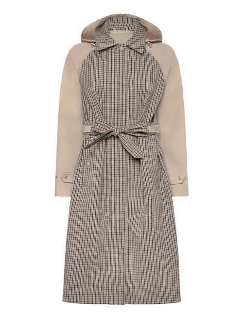 Ilse Jacobsen | Trenchrain01 | 40