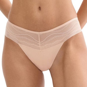 Triumph Trusser Breathe and Lift Smart String Beige Medium Dame