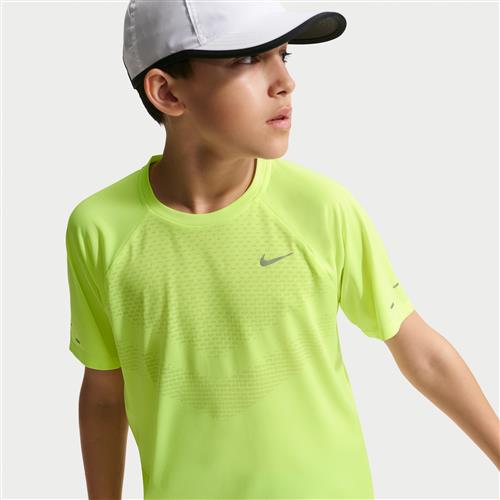 Kortærmet Nike Stride Dri-FIT-top til større børn - gul