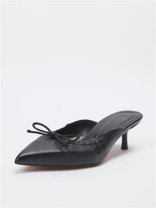 Trendyol Pantoletter  sort