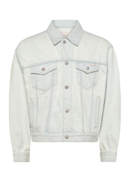 Se Calvin Klein Jeans | 90S Bleachout 205 Trucker | S hos Booztlet