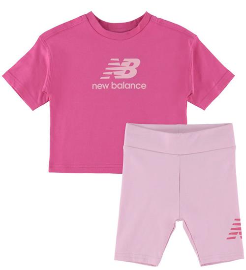 New Balance Sommersæt - Cykelshorts/T-shirt - Stacked Logo - Pin