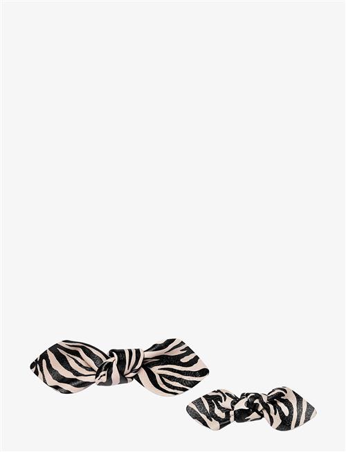 Corinne | Leather Bow Hair Clip Big And Small 2-Pack | ONE SIZE