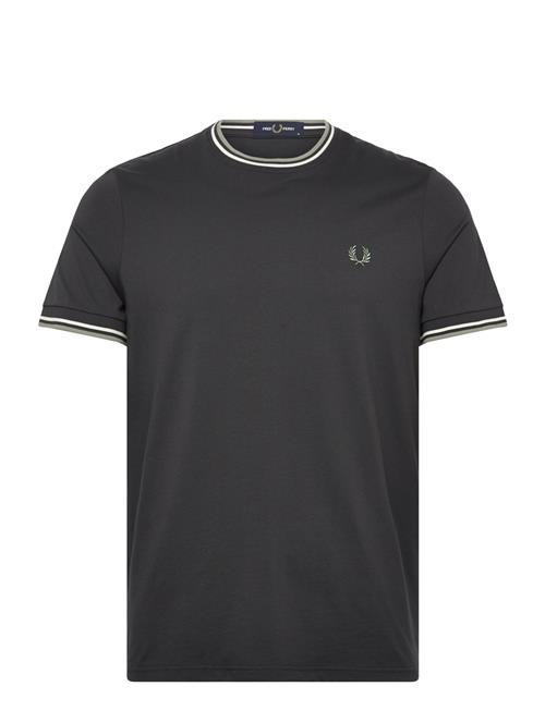 Fred Perry | Twin Tipped T-Shirt | L