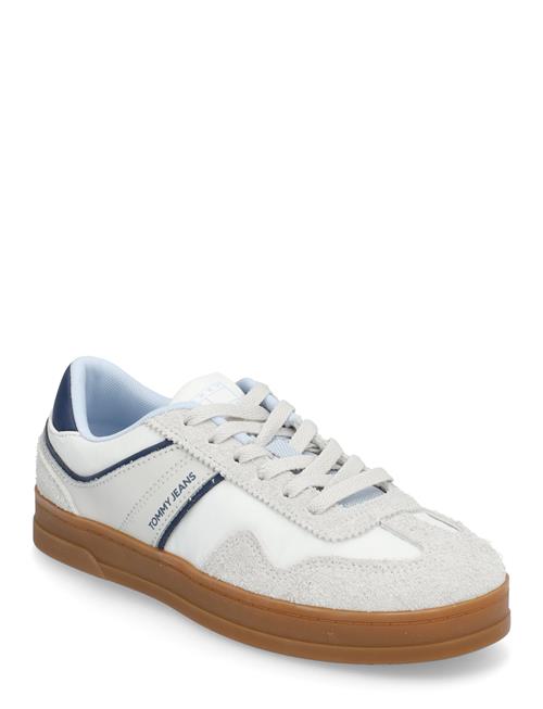 Tommy Hilfiger | The Greenwich Mix Media | 36