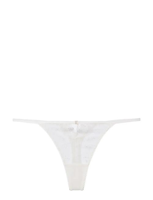 Dorina | Yelena String | M