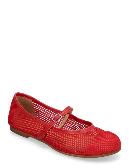 Pavement | Kaia | 38
