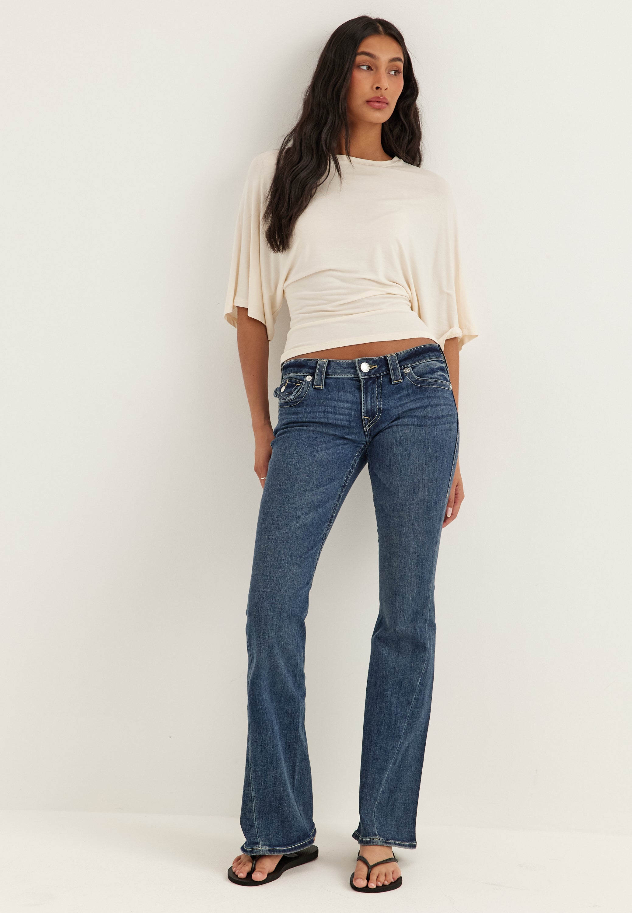 Se TRUE RELIGION Joey Lr Flare hos Bubbleroom