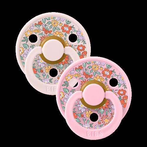 BIBS Liberty Colour 2-pak Runde Latex-sutter Oscar Meadow Petal Mix Oscar Meadow Petal Mix 6+M  Lyserød  6+ måneder  Piger