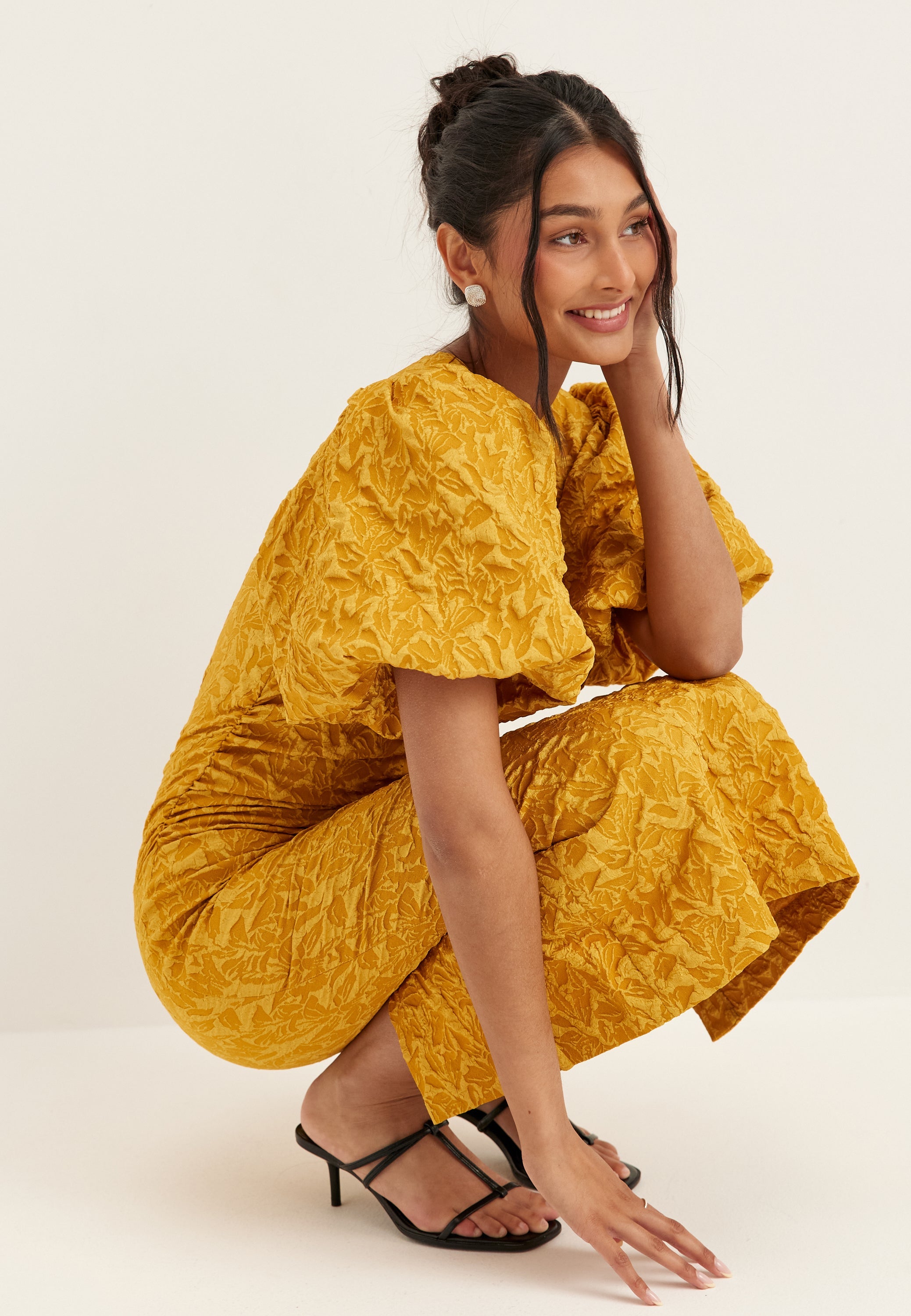BUBBLEROOM OCCASION Puff Sleeve Jacquard Midi Dress