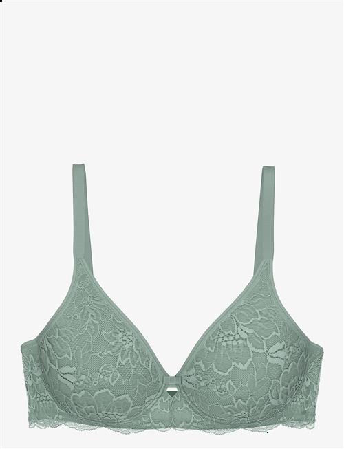Triumph | Amourette Charm T W02 | C x 70