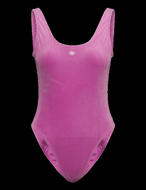 adidas Performance | Essentials Swms | 32
