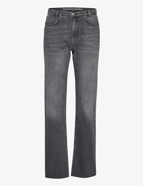 My Essential Wardrobe | Daisymw 139 High Straight Slit | 25 x 32